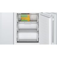 Bosch KIN86VFE0 56 cm Clasificación E Frigorífico Combinado Integrable E - Imagen 2